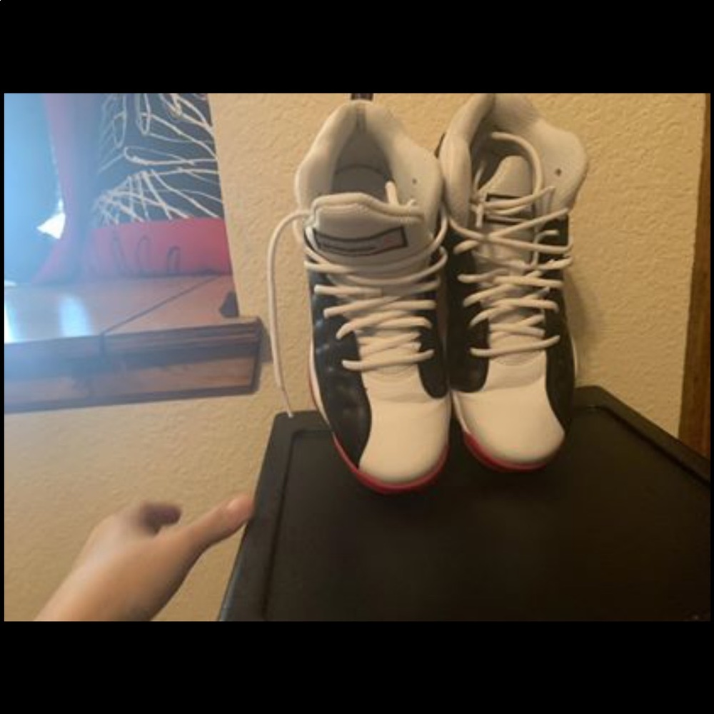 Shoes - Picture 3 of 4